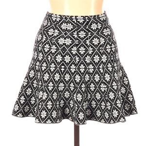🧡 3/$15 Last 1❣️ black thick heavy sweater material mini skirt